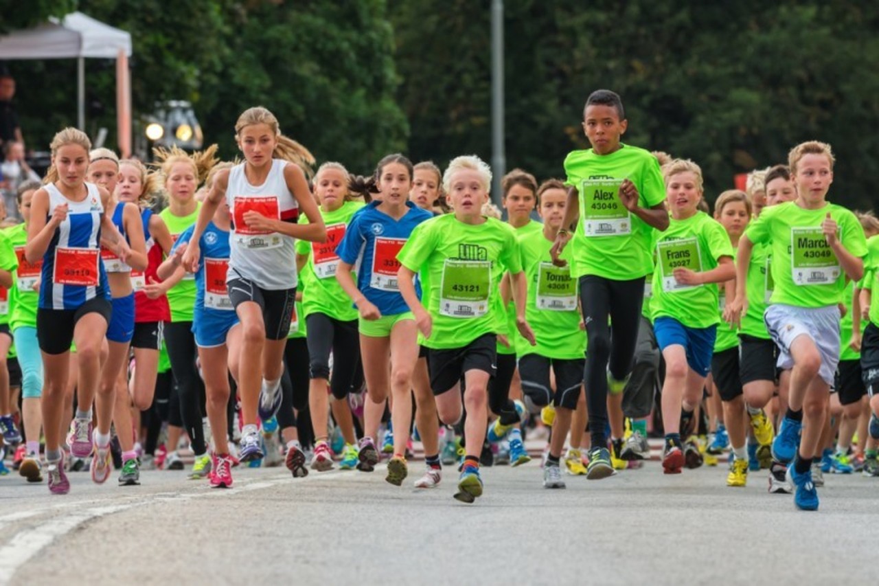 running-children