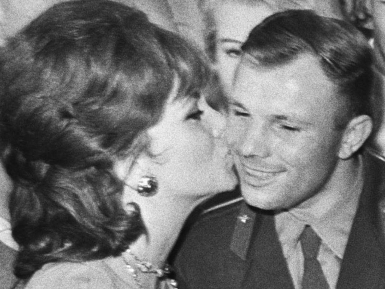 gagarin-lolobrogida